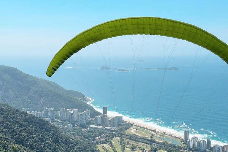 Rio de Janeiro: Paragliding with Hotel Transfers
