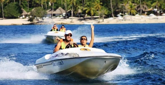 Punta Cana: Drive-Your-Own Speedboat & Snorkel Tour