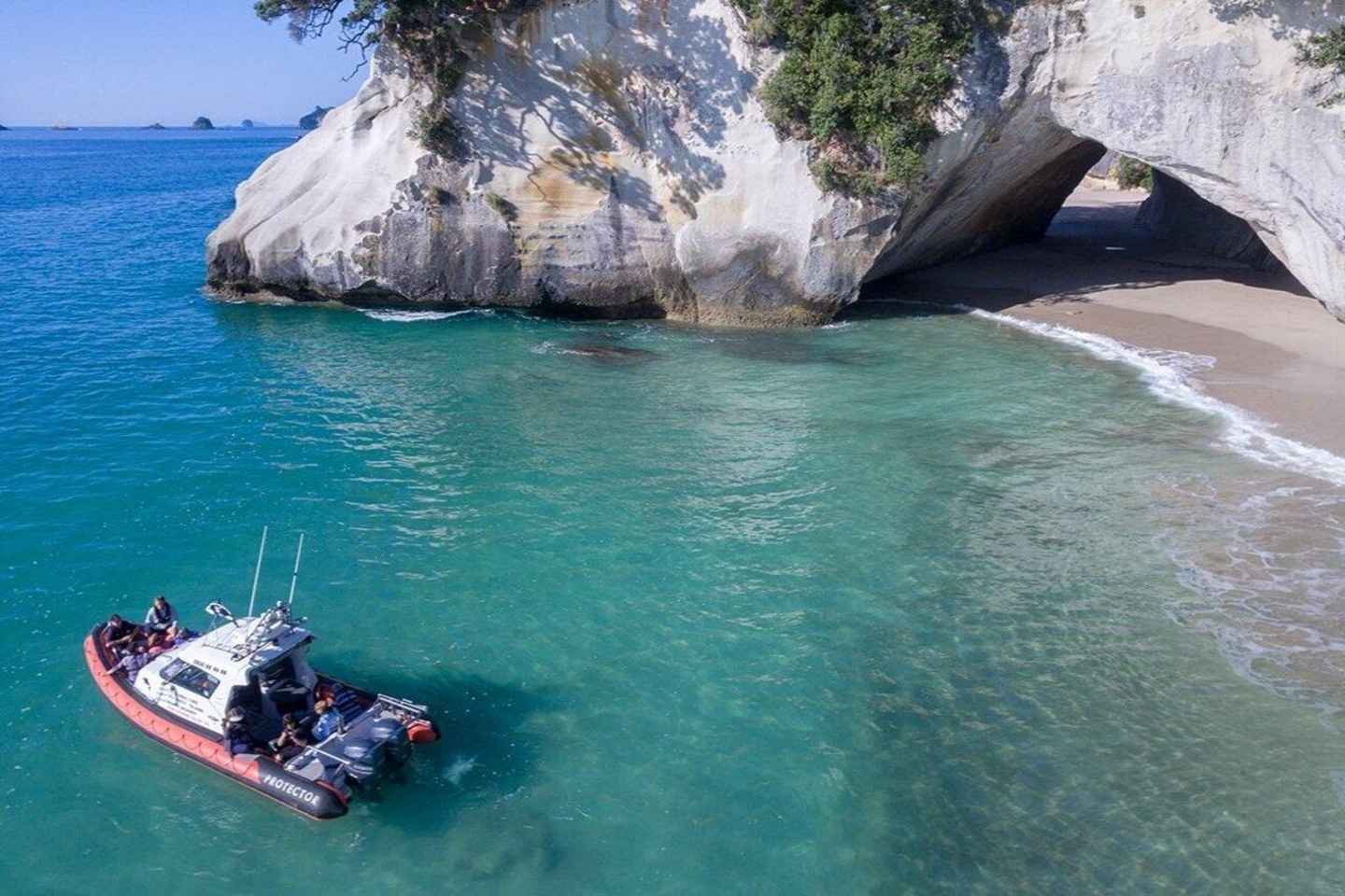 Cathedral Cove: Scenic Coastline 2-Hour Boat Tour - Cathedral Cove: Scenic Coastline 2-Hour Boat Tour