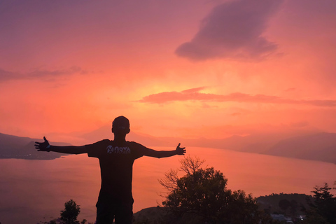Desde Ciudad de Guatemala: Navegacion en Lago Atitlán y Visita a Iximché