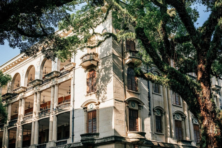 Guangzhou: Shamian Highlights & White Swan Waterfall (2h)