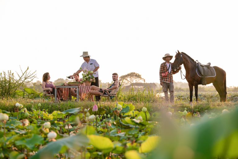 Siem Reap: Horseback Ride with Tour Guide at Phnom Krom (1 hour) Horseback Ride with Tour Guide