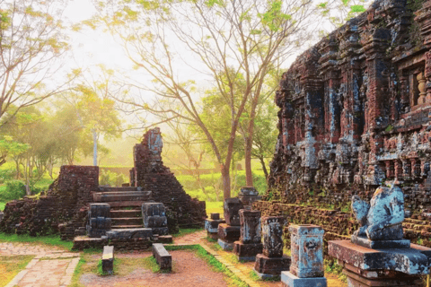 Hoi An: My Son Sanctuary &amp; Thanh Ha Pottery Workshop TourDelta i turen (engelska)