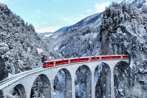 Von Mailand: Bernina-Express, Schweizer Alpen &amp; St. Moritz – TagestourST. MORITZ – TIRANO (STANDARDZUG MIT ÖFFNENDEN FENSTERN)