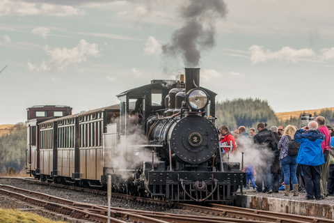 Cardiff: Welsh Castles, Mountains & Steam Railway Day Tour