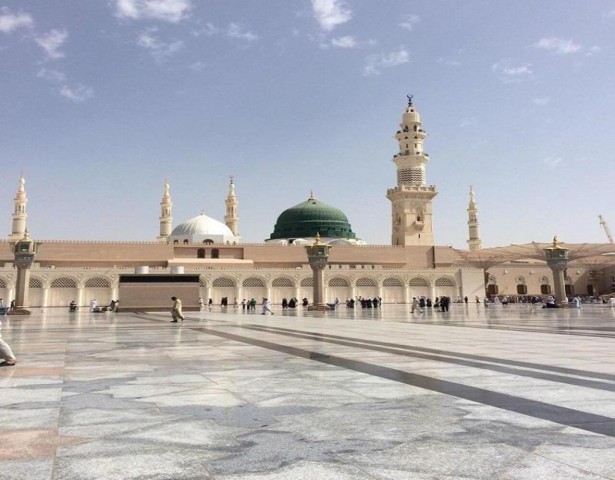 Visit Prophet's biography path in Medina