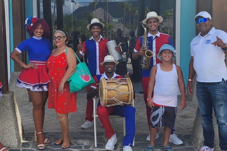 Puerto Plata: Zipline, Damajagua Falls, and City Tour