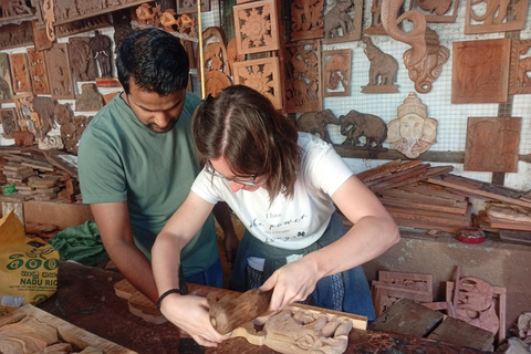 Kandy: Ambuluwawa Tower, Sacred Temple & Artisan Discovery