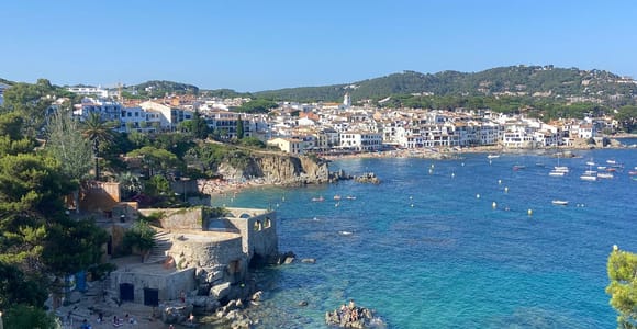 Barcelona: Private Trip, Turquoise Sea, Medieval Town & Wine