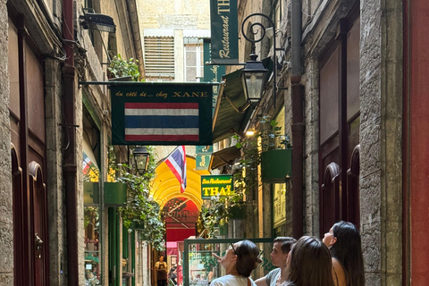Lyon: Historical tour of the maisons closes through the centuries Lyon: Historical tour of the Maisons Clauses through the centuries