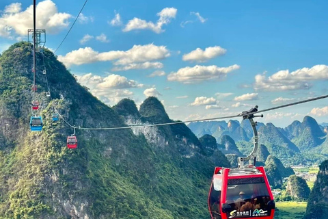 阳朔：天际线山脊、玉龙江和十里画廊阳朔：天际线山脊、玉龙河和十里画廊