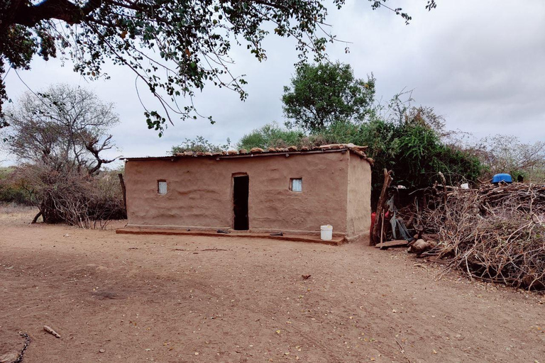 Arusha: Maasai-Dorf und Wildtier-Tagestour