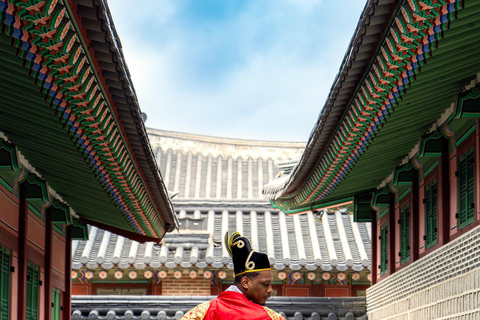 Seoul: Modern Hanbok Dress Photoshoot Gyeongbokgung Palace