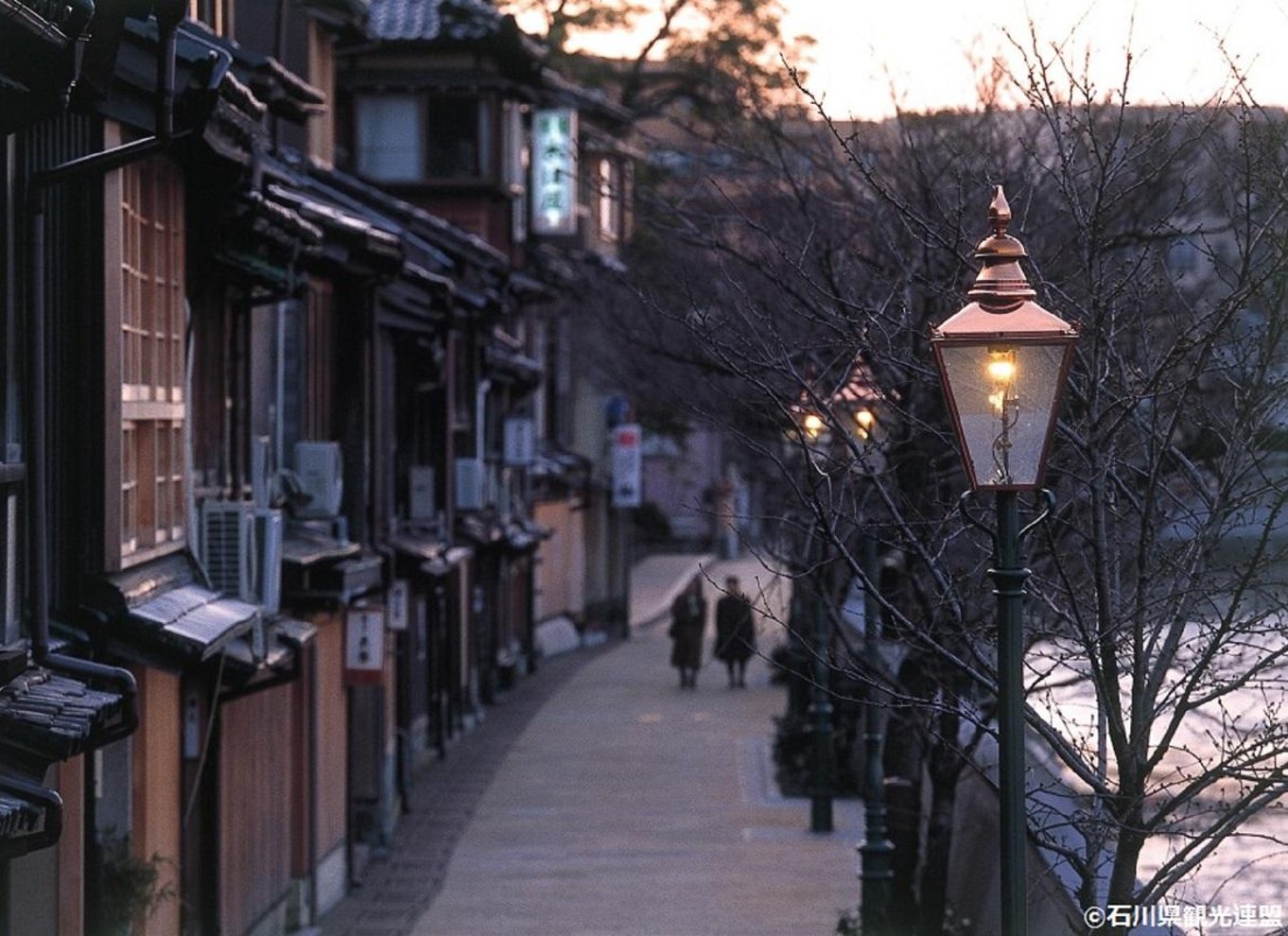 Guidet E-Bike og byvandring i KANAZAWA Main & KENROKUEN