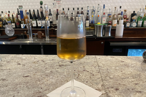 DC: tour gastronomico dei quartieri locali con DrinkEatWalk ToursDC: tour gastronomico nel quartiere con DrinkEatWalk Tours