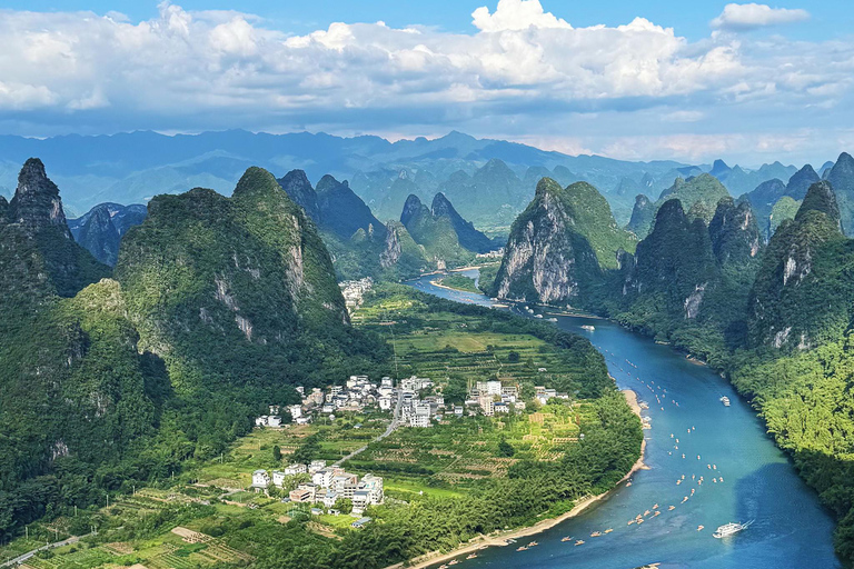 Guilin: Li River Bamboo Raft & Xianggong Hill Private Tour Private Tour With Chinese-speaking Diver-guide