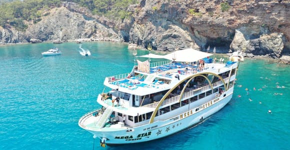 Antalya/Kemer Megastar Bootsfahrt mit Mittagessen und Abholung vom Hotel