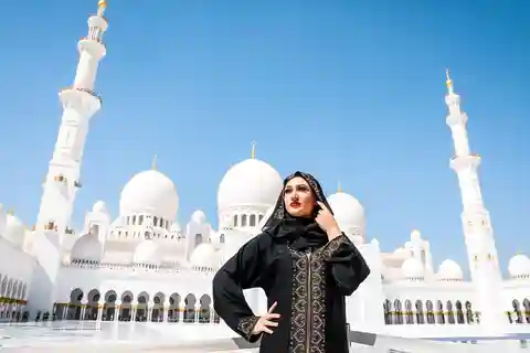 From Dubai: Abu Dhabi Premium Full-Day Sightseeing Tour