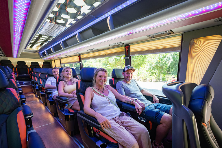 河内：下龙湾至兰哈湾 - 猫巴岛一日游从河内出发，乘坐豪华巴士（22 座）