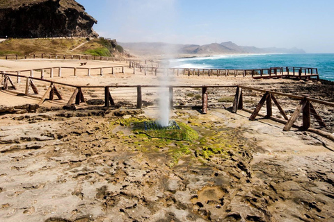 Salalah: Al Fazayah Beach, Shaat Viewpoint & Mugsail Tour