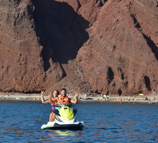 Moto d'acqua a Santorini