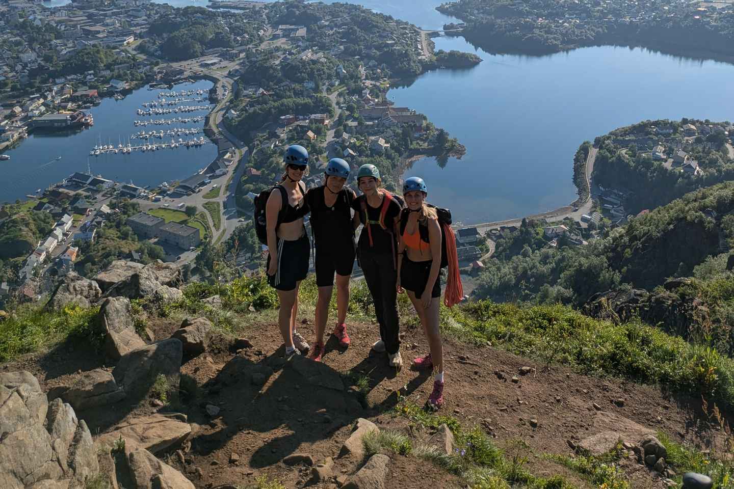 Lofoten: Climb Svolværgeita with a certified tour guide and experience the adventure!