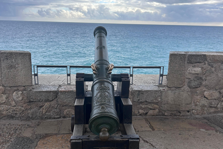 Valencia: Day Trip to Peñíscola. Castle, Old Town, and Game of Thrones Locations Tour Peñíscola from Valencia: Castle and Game of Thrones Locations | Small Group
