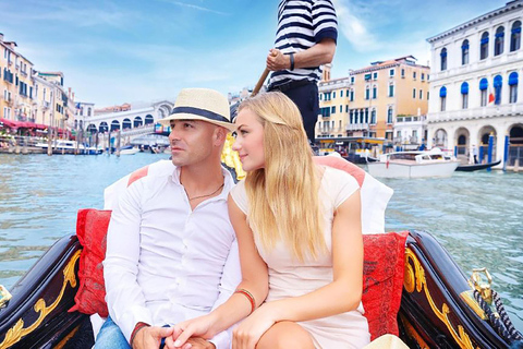 Discover Venice - Morning Walking Tour and Gondola Discover Venice