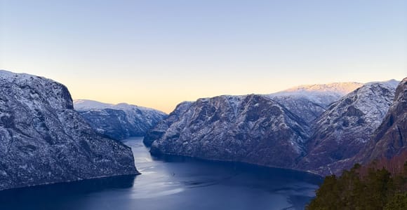 Bergen: Stegastein, Viking Village, Flåm & Nærøyfjord Cruise