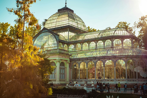 Madrid: Retiro Park Deluxe with Hidden Stories Small Group El Retiro Tour + Rum Tasting