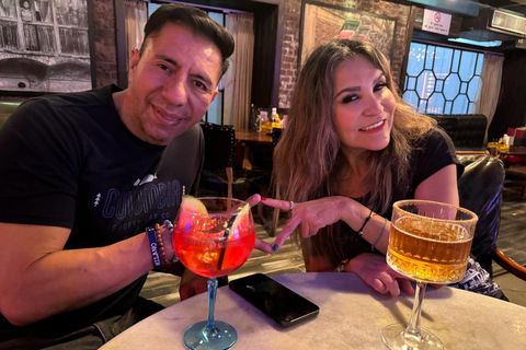 Experiencia guiada de pubs en Delhi: camina, bebe y repiteExperiencia guiada por los pubs de Delhi: camina, bebe y repite