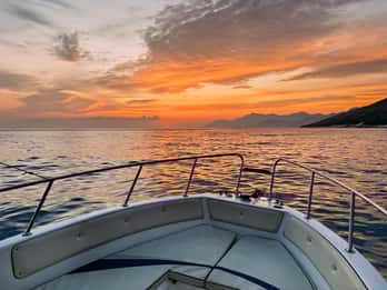 Sarande: Sunset Boat Tour with Local Wine