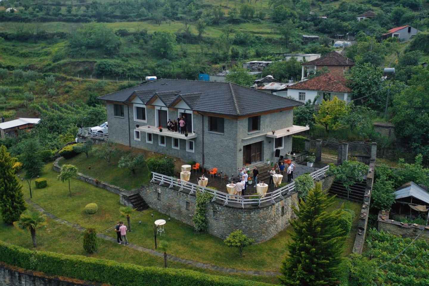 Berat 4x4 Off-Road & Vineyard Wine Tasting