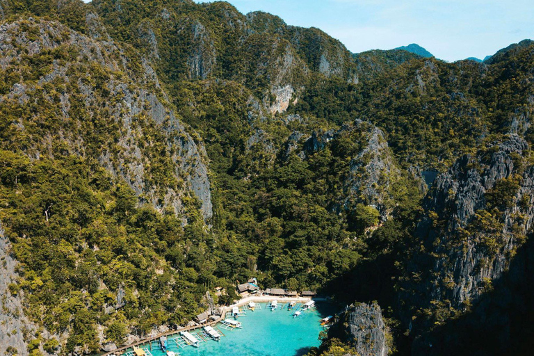 Phuket:Phi Phi Island with Premium Buffet & DJ by Noah Yacht
