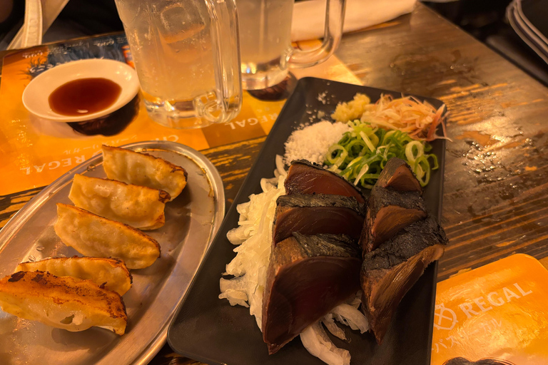 Kanazawa: Nighttime Izakaya Tour with Local Guide