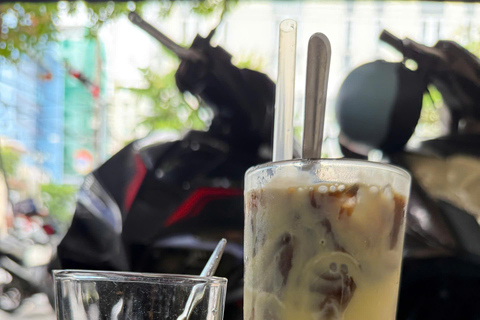 Da Nang: Michelin-Rated Street Food Tour by Scooter