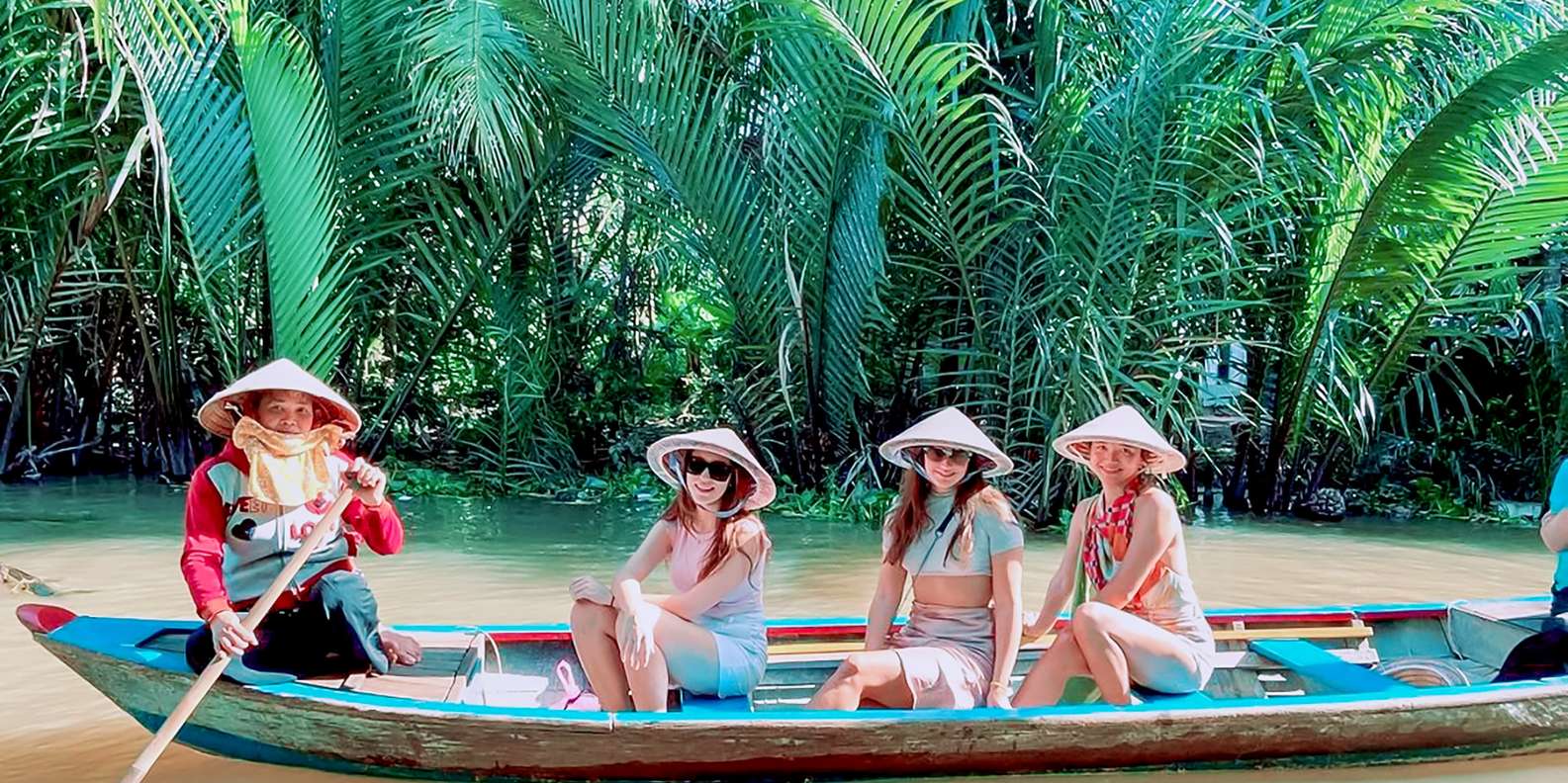 ホーチミン市：クチの地下道＆メコンデルタ（ココナッツ農園ツアー付き