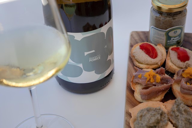 Visit Lipari Winery Guided Tour and Wine Tasting in Vulcano, Italy