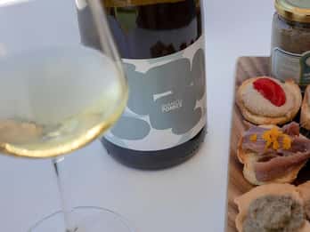 Lipari: Winery Guided Tour and Wine Tasting