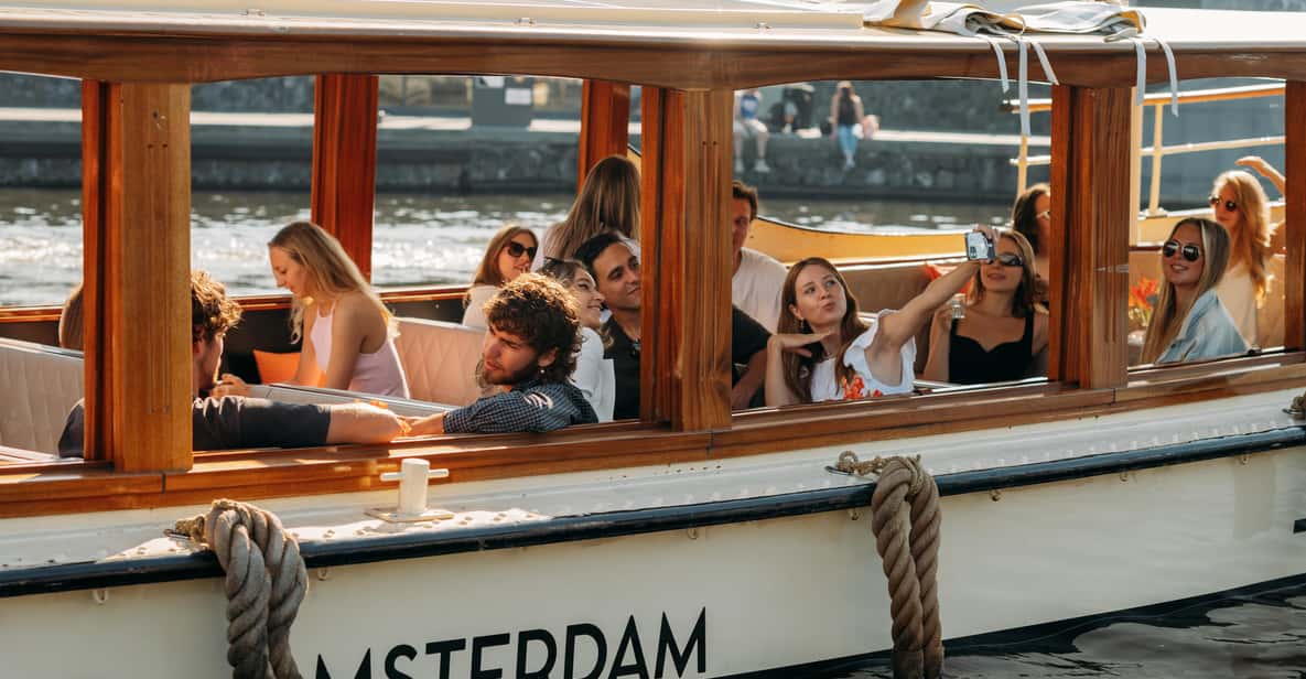 Afbeelding 3 van Amsterdam: klassieke saloonboottocht met kaas en wijn