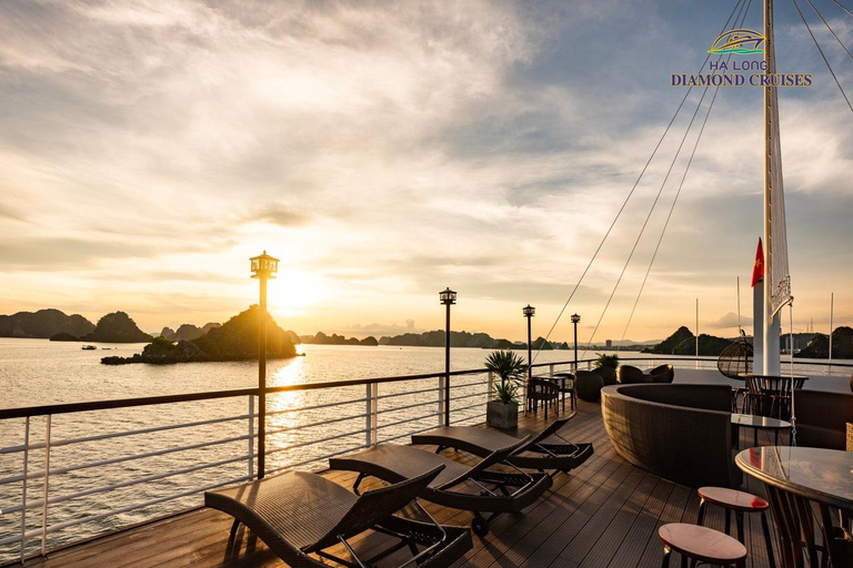 Hanoi : Best 5-Star Ha Long 1 Day Tour avec transfert en limousineVisite de Ha Long