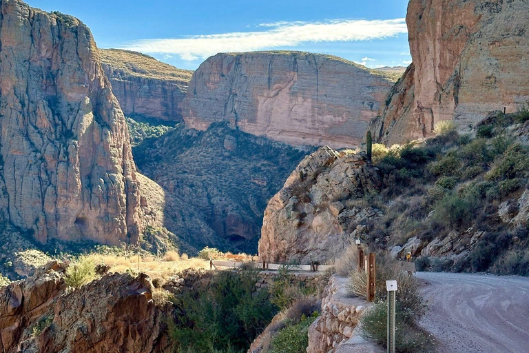 Apache Trail Full-Day Scenic Tour from Phoenix