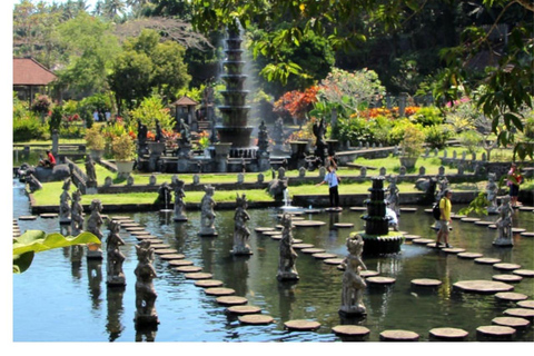 Bali: Lempuyang-Tempel, Tirta Gangga, und Virgin Beach Tour