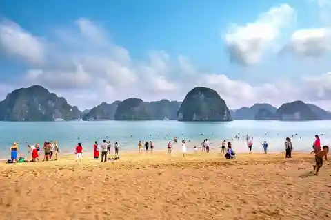 Bahía de Halong: Crucero de un día con almuerzo y kayak desde Ninh Binh
