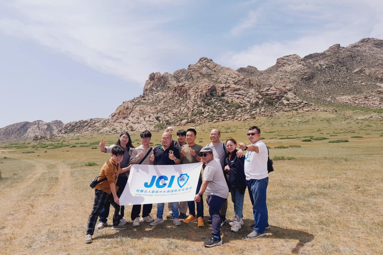 From UB: Day Tour to Chinggis khan statue and Nomadic family