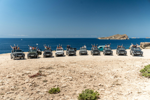 Ibiza: Private Jeep Wrangler Tour & Lunch at Beach Rest.