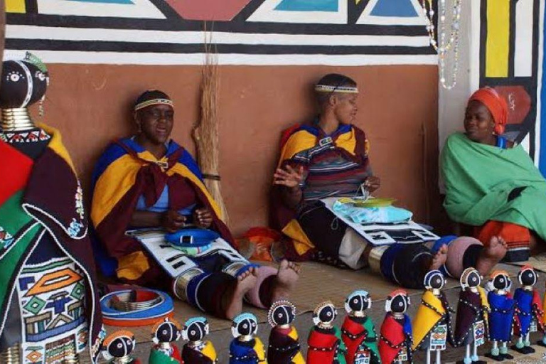 Lesedi : Visite du village culturel et initiation à la danse tribale