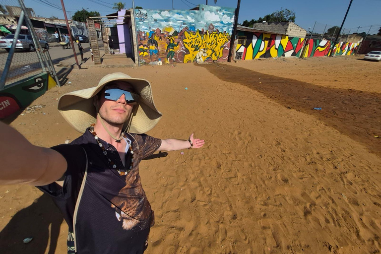 Maputo: Mafalala Food & Culture Walking Tour with Lunch Mafalala Walk & Lunch
