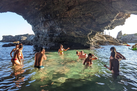 لا سبيتسيا: جولة عند غروب الشمس في قوارب الكاياك والكهوف مع السباحة والمشهياتلا سبيتسيا: جولة غروب 