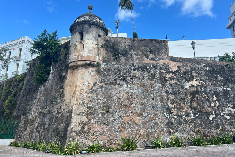 Old San Juan: Walking Tour with Shopping and Hotel Transfer